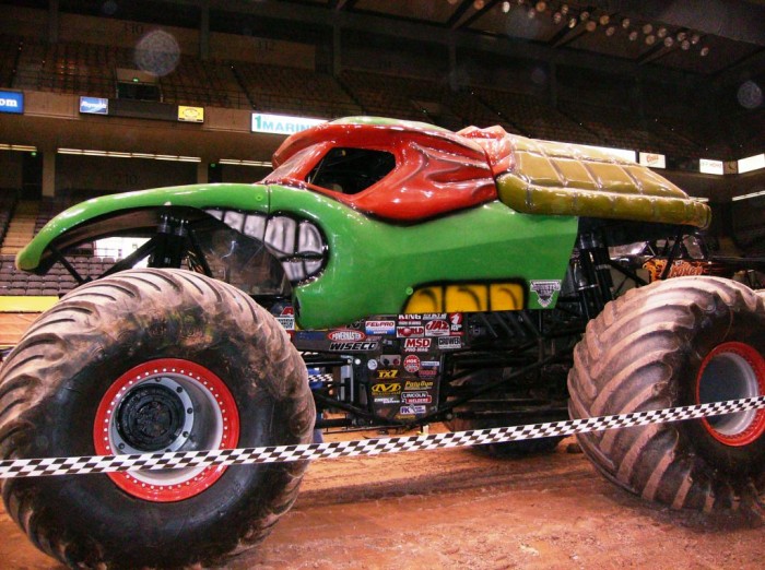 2008 MonsterTruckShow-003.jpg
